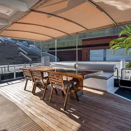Luxury Boat Hotel Sant Adria de Besos Exterior photo
